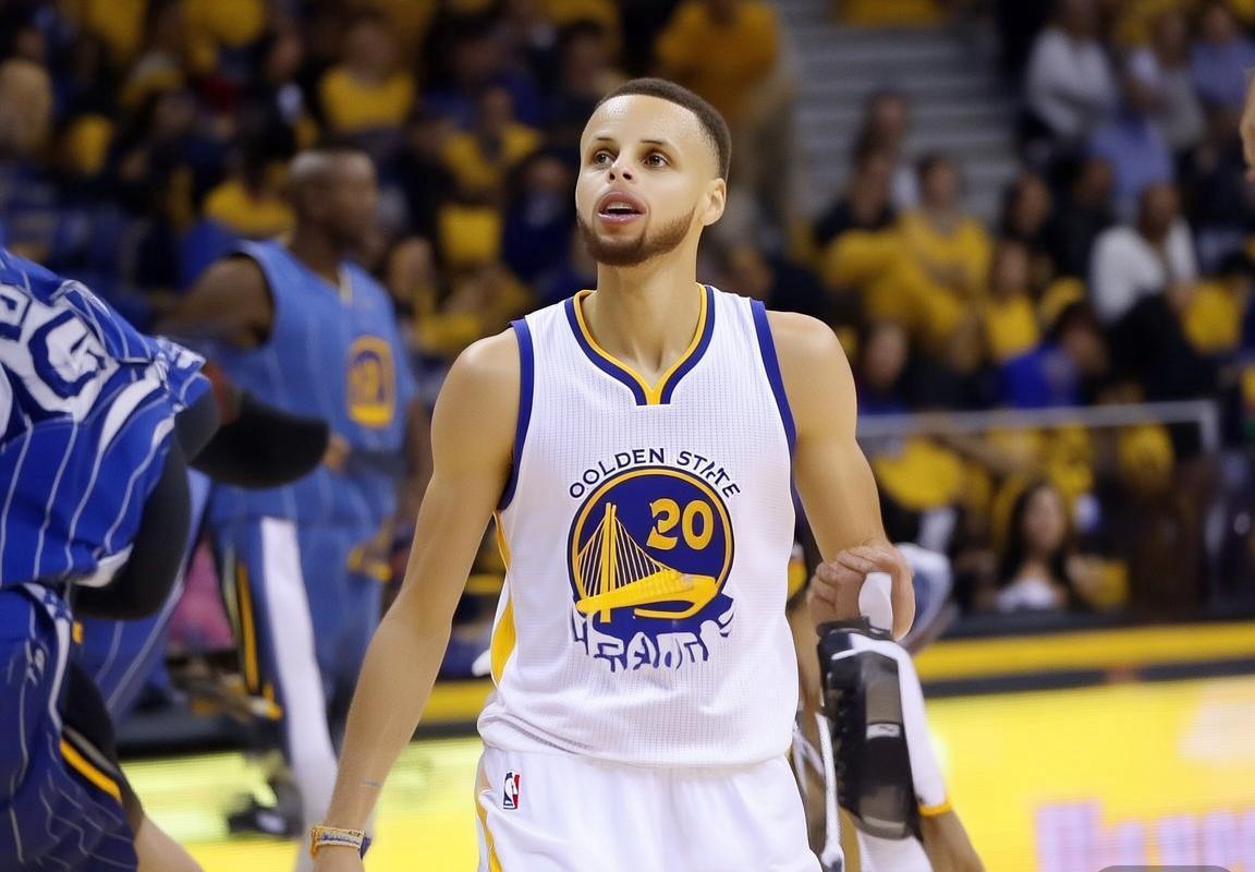 金州勇士大胜奥兰多魔术：斯蒂芬·库里领衔，库明加助力稳固勇士西部排名